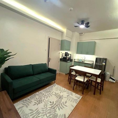 Pioneer Woodlands Bed and Breakfast Mandaluyong Eksteriør billede