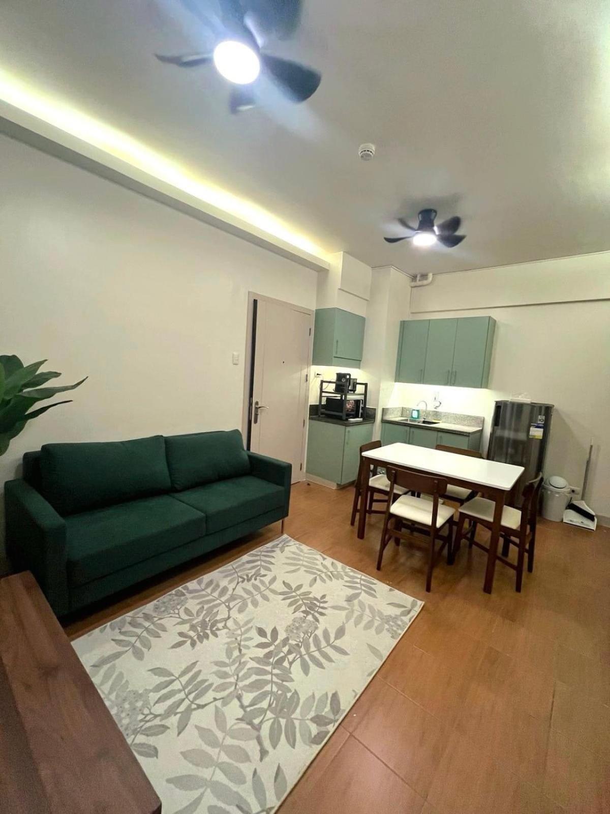 Pioneer Woodlands Bed and Breakfast Mandaluyong Eksteriør billede