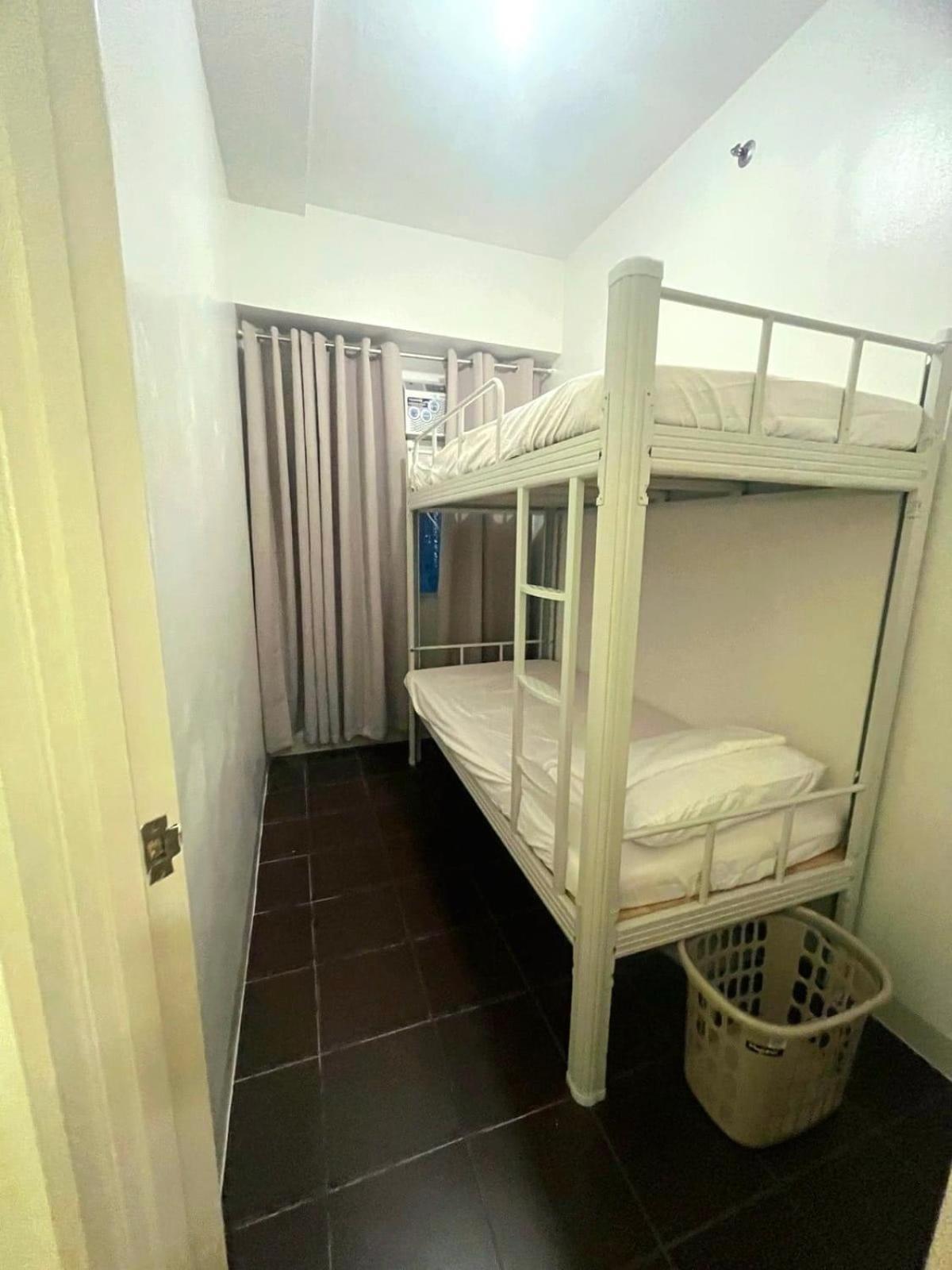 Pioneer Woodlands Bed and Breakfast Mandaluyong Eksteriør billede